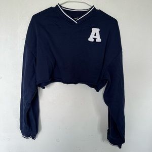 Cropped sweater with collar